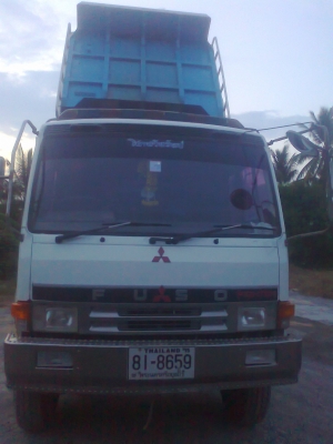 ขายFUSO527เทอร์โบ220แรงดั้ม2เพลาสภาพสวยพร้อมใช้