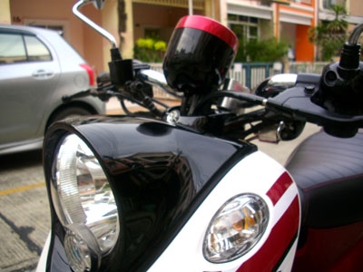 ขายNew Fino ปี 2012 เกย์แยก ลาย Sports รถ 6 เดือน ไมล์แท้ 6940 กม. เครื่องเดิมๆ สภาพสวย สีขาว แดง