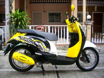 ขายScoopy i ปี 2012ลาย active-boy ไมล์แท้ 6283 กม. หัวฉีดประหยัดน้ำมัน มีสมุดคู่มือการใช้งาน+สมุดคู่มือการรับประกัน+กุญแจแท้ 2 ดอก