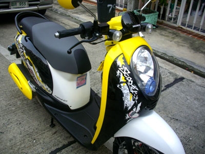 ขายScoopy i ปี 2012ลาย active-boy ไมล์แท้ 6283 กม. หัวฉีดประหยัดน้ำมัน มีสมุดคู่มือการใช้งาน+สมุดคู่มือการรับประกัน+กุญแจแท้ 2 ดอก