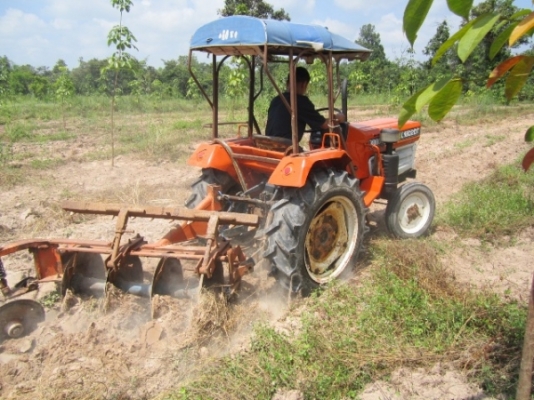 ขายด่วน รถ Kubota L1802 พร้อมผานพรวน 4 , และคราด