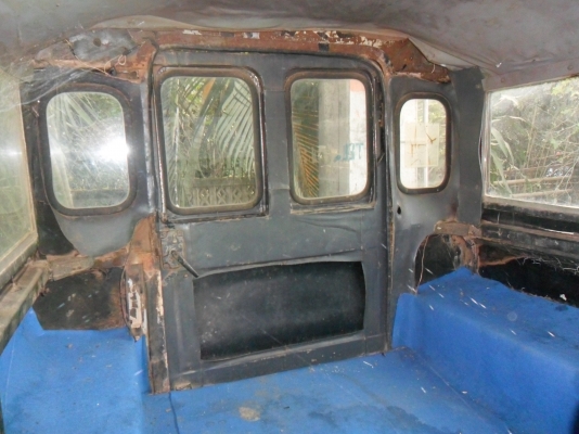 ขายรถจิ๊บ นิสสันแพรททอล แวนช่วงสั้นสามประตู