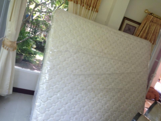 บริการ รถ6ล้อคอก ยาว5.5เมตร ขนของย้ายบ้านทั่วไทย