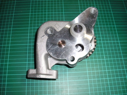 OIL PUMP ASS'Y / EH700