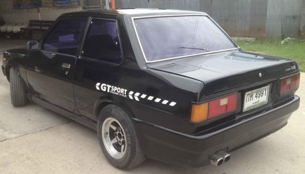 ขาย toyota ke70    2 ประตู