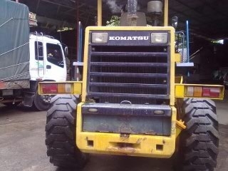 ขายรถตักล้อยาง KOMUTSU WA100-1 สภาพดี พร้อมใช้งาน ราคาต่อรองได้ ขายรถตักล้อยาง KOMUTSU WA100-1 สภาพดี พร้อมใช้งาน ราคาต่อรองได้