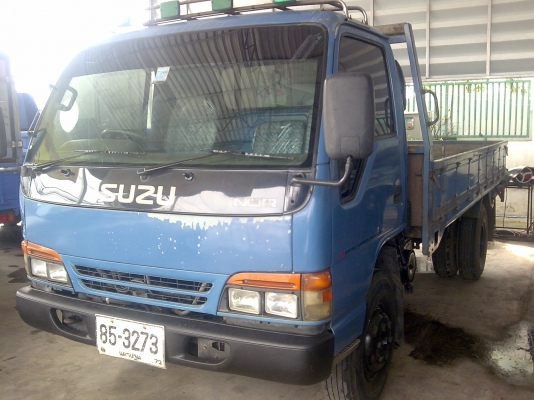 6ล้ออีซูซุNQR /120HPกะบะบรรทุกยาว4.30ม