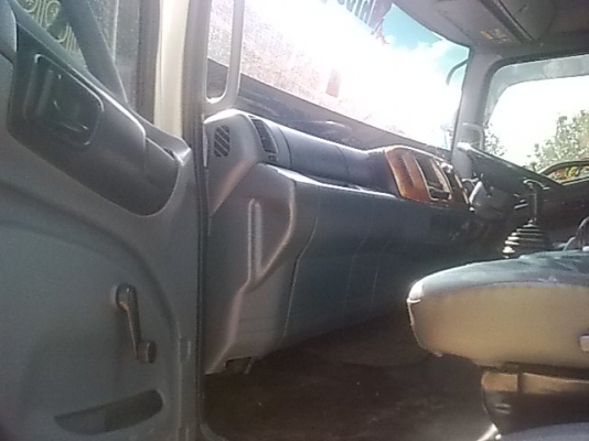 ขายHINO MEGA 260 ปลายปี47มีระบบลากพ่วงKTK สลักใหญ่ สภาพสวยพร้อมใช้ ติดต่อได้ที่คุณ อ๊อฟ พิจิตร 086-737-9991