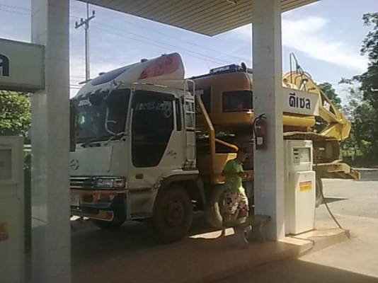 ขายเทเลอร์12ล้อโปรเฟีย สภาพสวยพร้อมใช้ ติดต่อได้ที่คุณอ๊อฟ พิจิตร 086-737-9991