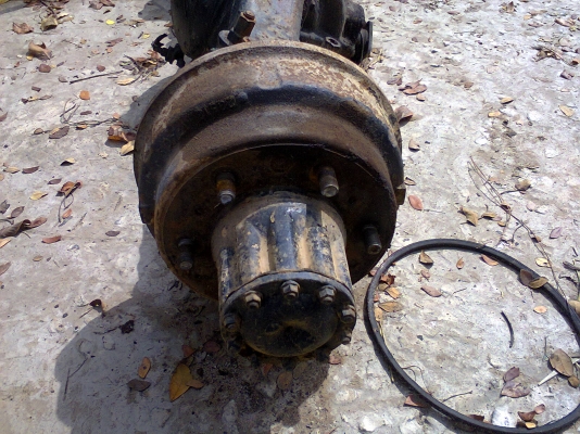 ขายเฟืองท้าย HINO 6 ล้อ 6 น็อต สภาพถอดลงพร้อมติดตั้ง