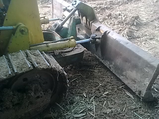 ขายแทรกเตอร์KOMATSU D20p-5 เอกสารอิมวอย สภาพสวยพร้อมใช้ ติดต่อได้ที่คุณ อ๊อฟ พิจิตร 086-737-9991