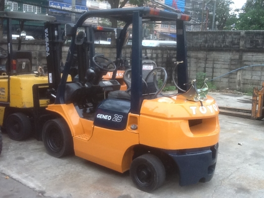 รถยโตโยต้ารุ่น 7 เสาสูง 3 เมตร เครื่องเบนซินติดแก๊สจากนอก เกียร์ออโต้ น้ำหนักยก 2.5 ตัน สภาพสวยพร้อมใช้งานได้เลย