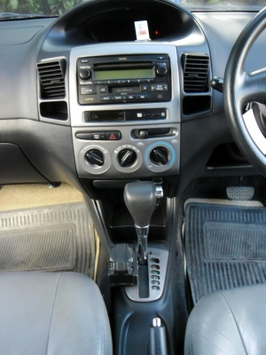 ขายรถ ครับ เพราะไม่มีที่จอด รุ่น( TOYOTA (VIOS)ตัว ท้อป - ( s ) ดีส 4 ล้อ ( AIR BAG-ABS ) รถสวย ครับ  ผู้หญิงใช้ ไมล์ดิจิตอล