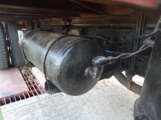 .รถฮีโน่10ล้อเครื่อง195แรงม้า เป็นเทเลอร์เข็นแม็กโค200-320ได้สบายๆ .รถฮีโน่10ล้อเครื่อง195แรงม้า เป็นเทเลอร์เข็นแม็กโค200-320ได้สบายๆ