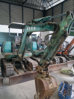 รถขุดเล็ก KOMATSU PC20-7 สภาพดีนำเข้าจากญี่ปุ่น