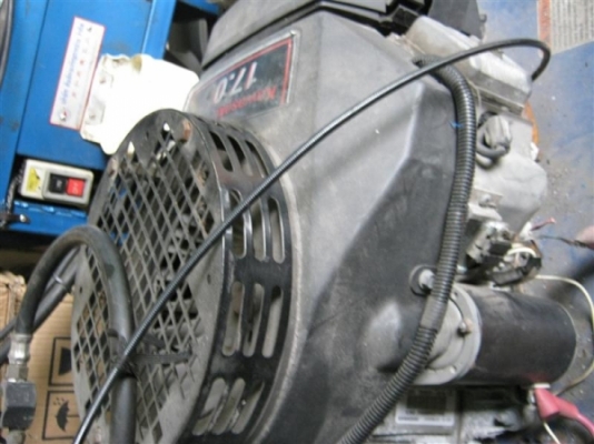 ขายเครื่องยนต์เพลาคว่ำ มีชุดแก๊ส พร้อมหม้อต้ม+ถังแก๊ส ครับ