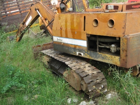 ขายถูกตามสภาพ-รถขุด FURUKAWA: FH 10A สภาพเครื่องดี เพียงแต่โรลเลอร์แตกเท่านั้น