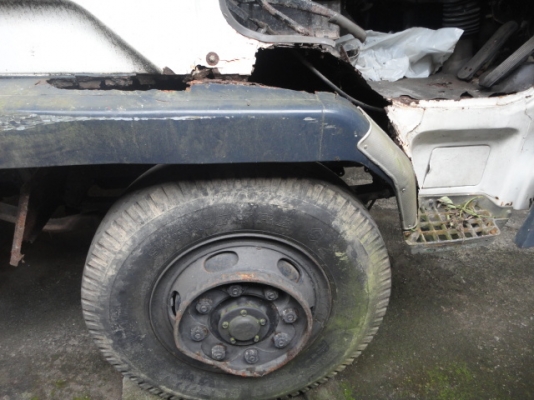 MITSUBISHI  FK457J  6ล้อใหญ่  มีเล่มทะเบียนขายตามสภาพค่ะ