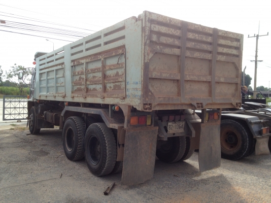 อีซูซุ 240 แรง ดั๊ม ยางดี พร้อมใช้งาน 1300000 บาท พร้อมจัดไฟแนนท์ครับผม