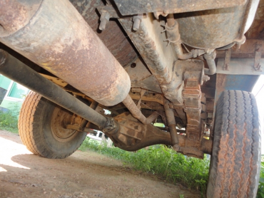 MITSUBISHI  6 ล้อ    มีเล่มทะเบียนพร้อมค่ะ