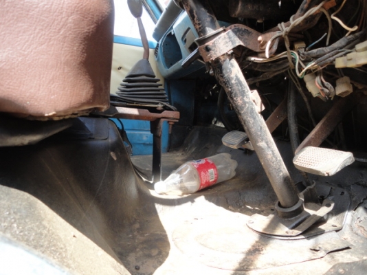 MITSUBISHI  6 ล้อ    มีเล่มทะเบียนพร้อมค่ะ