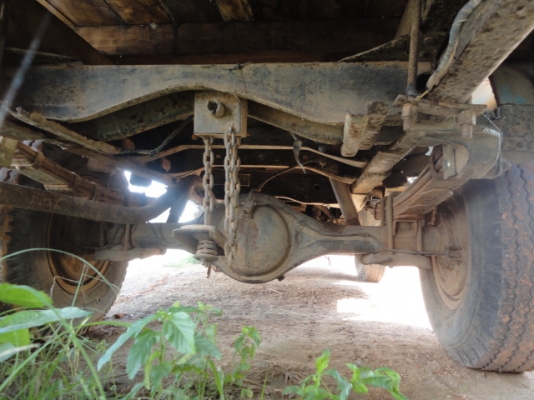 MITSUBISHI  6 ล้อ    มีเล่มทะเบียนพร้อมค่ะ