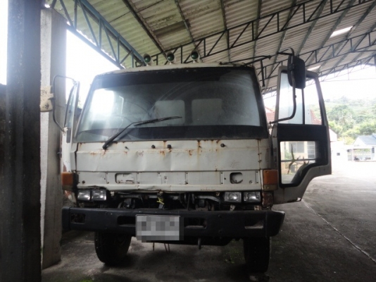 ISUZU FTR  6  ล้อใหญ่  ไม่มีเล่มทะเบียน  ขายตามสภาพจ๊ะ