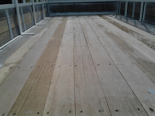 ISUZU ELF NPR 150 HP EURO2 ปี 52 กระบะคอกเหล็กยาว 5.30 เมตร เครื่องแรงดีภายในสวย แอร์ พวงมาลัยเพาเวอร์ ช่วงล่างคัชซีสวย ยางสภาพดี 80\% พร้อมใช้งาน ทะเบียนภาษีครบไม่มีขาดพร้อมโอนครับ