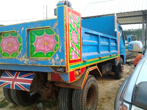 ISUZU NPR 130 HP TURBO 4HG1 หกล้อดั๊มพ์ กระบะดั๊มพ์เหล็ก 4 ตันยิงหน้ายาว 3.60 เมตร เครื่องดีภายในเก๋งสวยครบ แอร์ พวงมาลัยเพาเวอร์ ช่วงล่างเฟืองท้ายใหญ่ คัชซีไม่มีดาม ยาง 8.25 ขอบ 16 สภาพดี 70\% เอกสารเล่มทะเบียนครบพร้อมโอนครับ ISUZU NPR 130 HP TURBO 4HG1 หกล้อดั๊มพ์ กระบะดั๊มพ์เหล็ก 4 ตันยิงหน้ายาว 3.60 เมตร เครื่องดีภายในเก๋งสวยครบ แอร์ พวงมาลัยเพาเวอร์ ช่วงล่างเฟืองท้ายใหญ่ คัชซีไม่มีดาม ยาง 8.25 ขอบ 16 สภาพดี 70\% เอกสารเล่มทะเบียนครบพร้อมโอนครับ