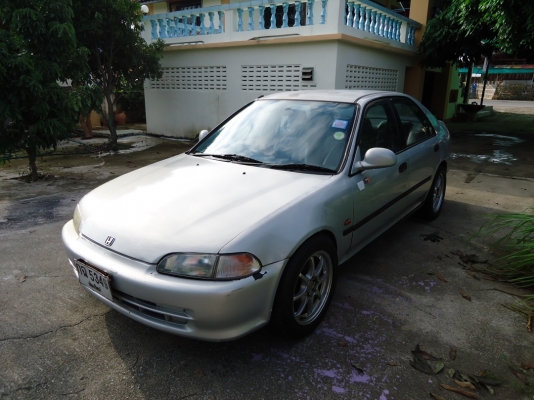 ขาย Honda civic 4d ราคา 75,000 บาท พร้อมโอนครับ ++++++++