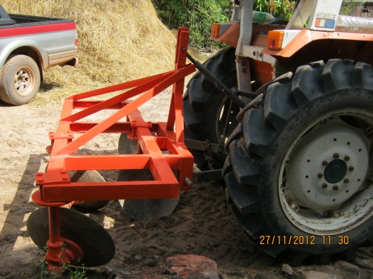 ขายรถไถ 32แรง 265000 บาท พร้อมอุปกรณ์