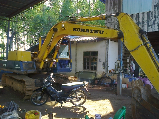 KOMATSU PC 120-3 เอกสารใบอินวอยซ์ เครื่องเดิมปั๊มเดิมไม่มีเยิ้ม ช่วงล่างเอวแน่น โซ่บูทใบแทรกหนาประมาณ 60\% พร้อมใช้งานได้เลยครับ