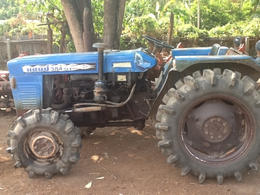 แทรกเตอร์แชมป์ 384 SLXขายตามสภาพครัชหมดต้องเปลี่ยน เครื่องดีมาก