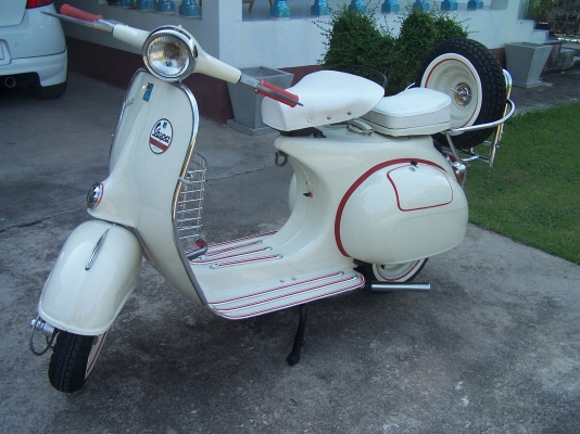 ขาย สองคัน ducati และ Vespa  คับ ราคาถูกสุดๆ แสนห้าเท่านั้น 0876767149 โทรเลย