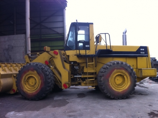รถตักล้อยาง KOMATSU WA 500-1