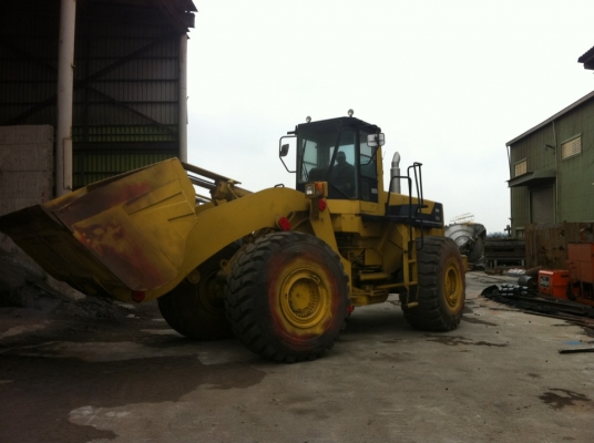 รถตักล้อยาง KOMATSU WA 500-1