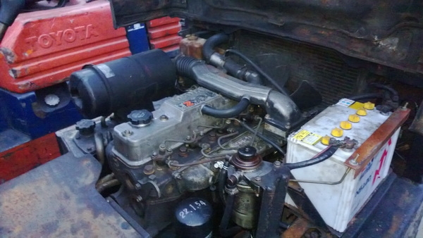 ขายถูกๆ รถยกโตโยต้ารุ่น 5 น้ำหนักยก 2 ตัน เสาสูง 3 เมตร เครื่องดีเซล เกียร์ธรรมดา