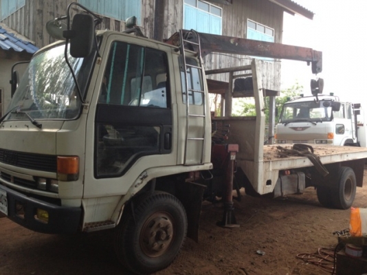 ISUZU ROCKY FRR 175 HP 6BG1 รถบรรทุก 6 ล้อติดเครน UNIC 3 ตัน 3 ปลอกยืดสภาพดีพร้อมใช้งาน กระบะพื้นเรียบความยาว 6 เมตร เครื่องแห้งแรงดี หัวเก๋งสวยไม่ผุภายในคอนโซลครบ พวงมาลัยเพาเวอร์ เบรคทริ๊ปฟี้ ช่วงล่างใหญ่คัชซีสวย ยาง 8.25 ขอบ 16 เอกสารทะเบียนภาษีครบพร้อ