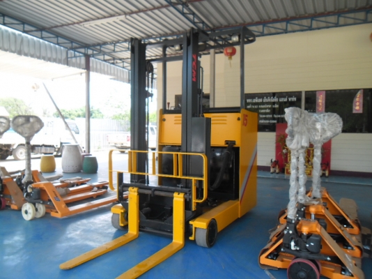 ขายรถยกไฟฟ้ายืนขับ TCM FBR15-6 ขนาด 1.5 ตัน เสาสูง 3 เมตร แบตเตอรี่ใหม่