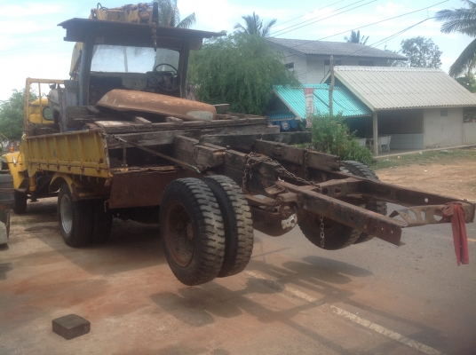 ขายซาก 6 ล้อ หัวยาว ใครสนใจใช้มาเอาเลยครับ 39000