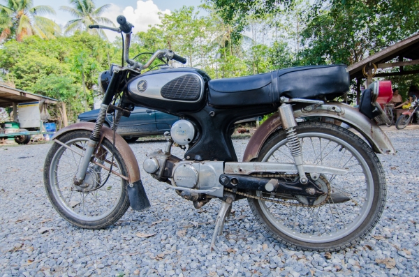 ขาย s90 สภาพเดิม สวยๆแห้งๆ รถเครื่องติดขับได้ ขาย s90 สภาพเดิม สวยๆแห้งๆ รถเครื่องติดขับได้