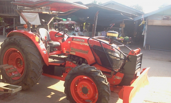 ขายรถไถคูโบต้า70แรงพร้อมผาน7และใบมีดรถพร้อมใช้งานมากครับ