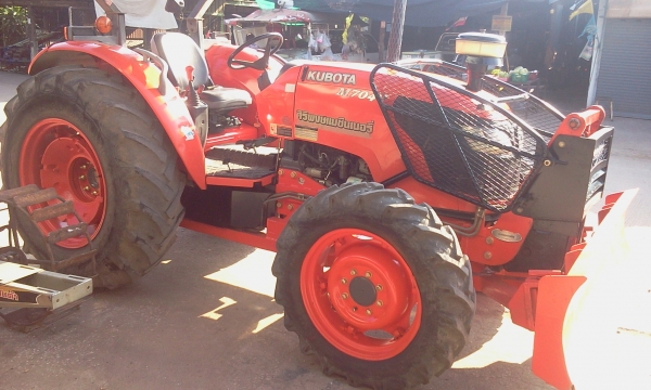 ขายรถไถคูโบต้า70แรงพร้อมผาน7และใบมีดรถพร้อมใช้งานมากครับ