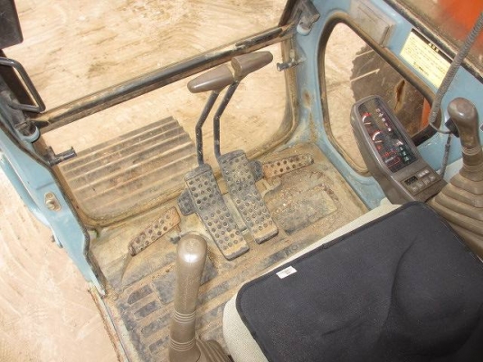 Hitachi Model EX200-3 ปี94 8,952 ช.ม.(สินค้ามาถึงไทยแล้ว) Hitachi Model EX200-3 ปี94 8,952 ช.ม.(สินค้ามาถึงไทยแล้ว)