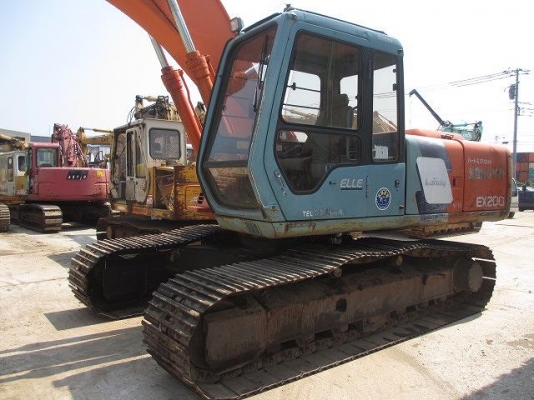 Hitachi Model EX200-3 ปี94 8,952 ช.ม.(สินค้ามาถึงไทยแล้ว) Hitachi Model EX200-3 ปี94 8,952 ช.ม.(สินค้ามาถึงไทยแล้ว)