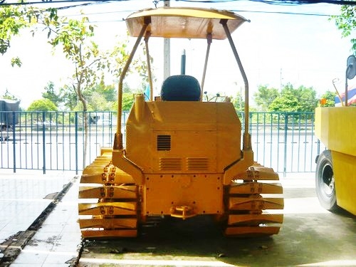 รถดันดิน Caterpillar D3 รถนอกนำเข้าจากญี่ปุ่น ยังไม่ผ่านการใช้งานในไทย100\% พร้อมลุยงาน เอกสารครบ จัดไฟแนนท์ได้