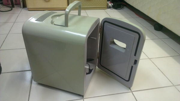 ขายตู้เย็น มินิ สภาพดี ยังใหม่