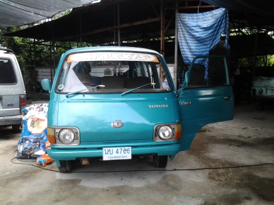 ขายรถตู้โตโยต้าตาหวานเบนซิน 12 r