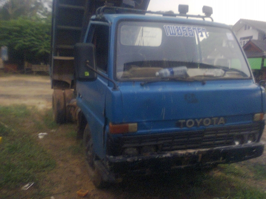 ขายหกล้อดั้ม  โตโยต้า  ไดอาน่า  BU-30  220,000