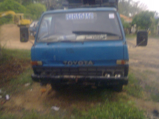 ขายหกล้อดั้ม  โตโยต้า  ไดอาน่า  BU-30  220,000